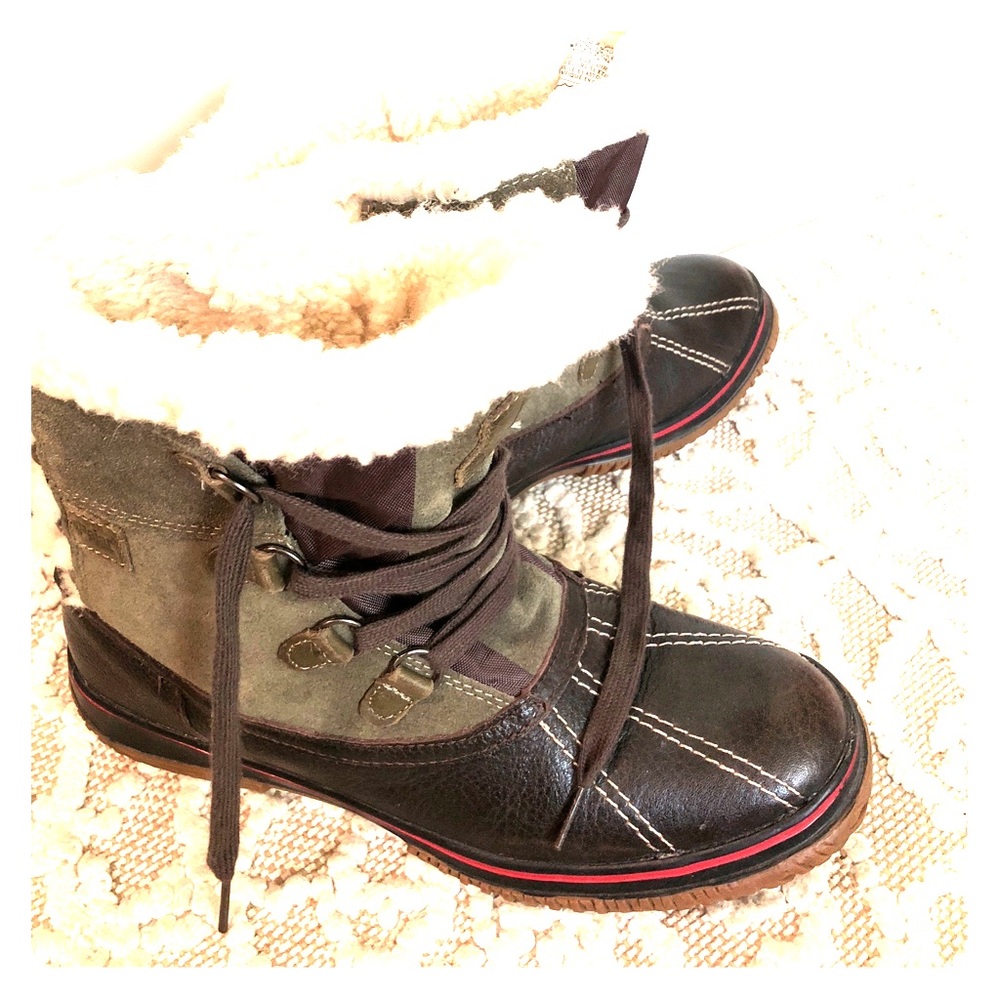 Almost Brand New Snow/Winter Boots